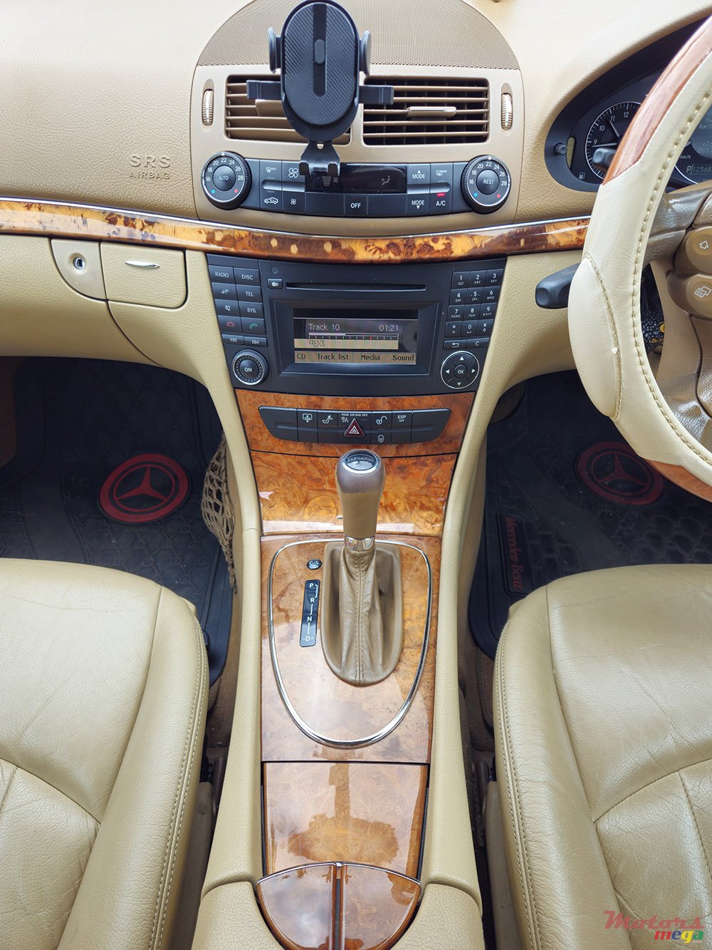 2009' Mercedes-Benz E 230 photo #7