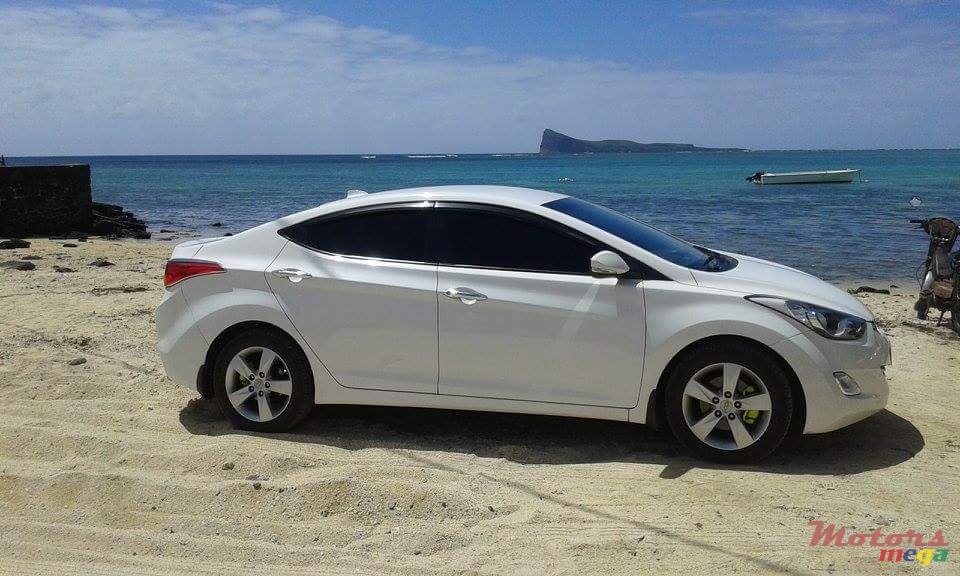 2012' Hyundai Elantra 1.6 GLS photo #1