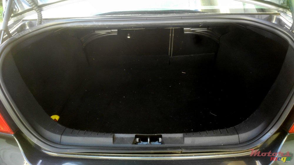 2011' Ford Focus photo #5