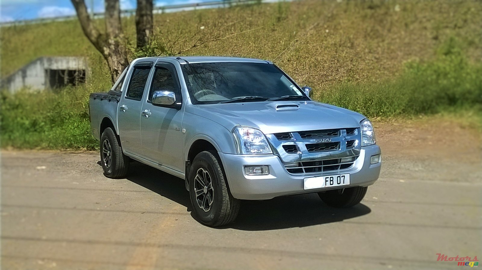 2007' Isuzu D-Max LS photo #2
