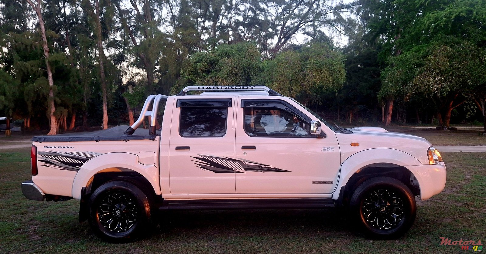 2018' Nissan photo #6