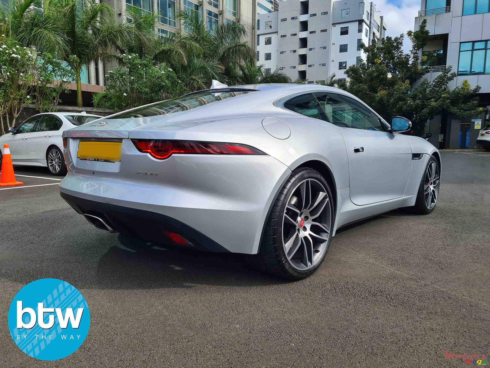 2021' Jaguar F-Type P300 photo #3