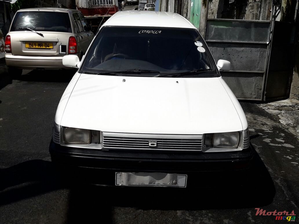 1988' Toyota Corolla photo #4