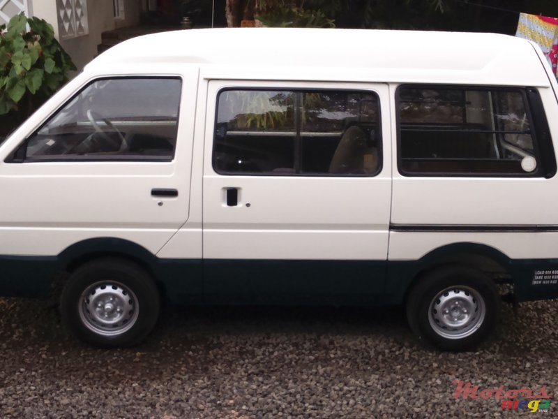 1992' Nissan vanette photo #1