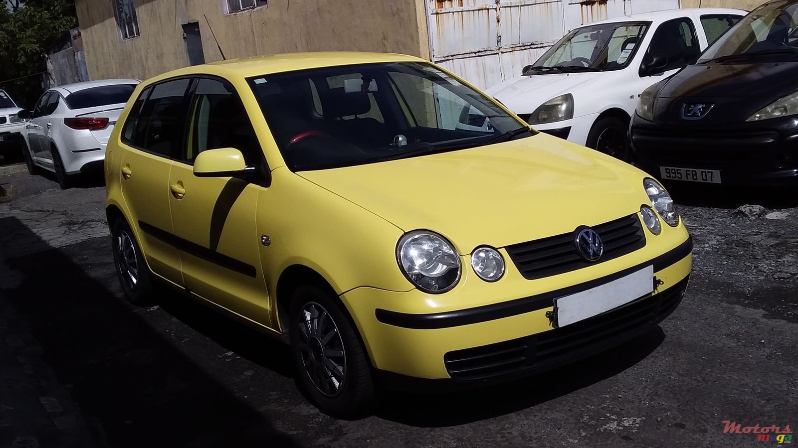 2003' Volkswagen Polo photo #2