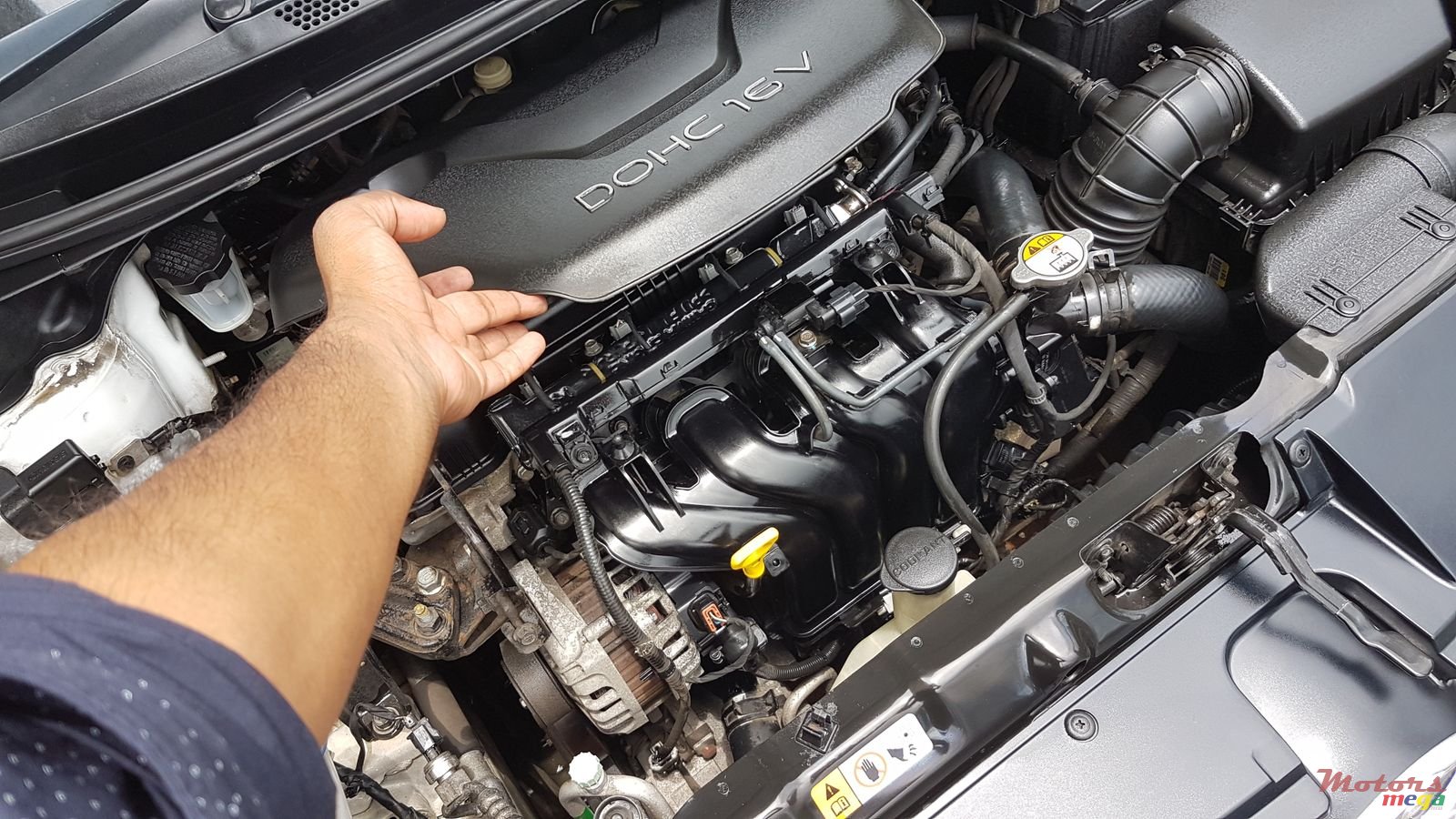 2012' Hyundai Elantra photo #4