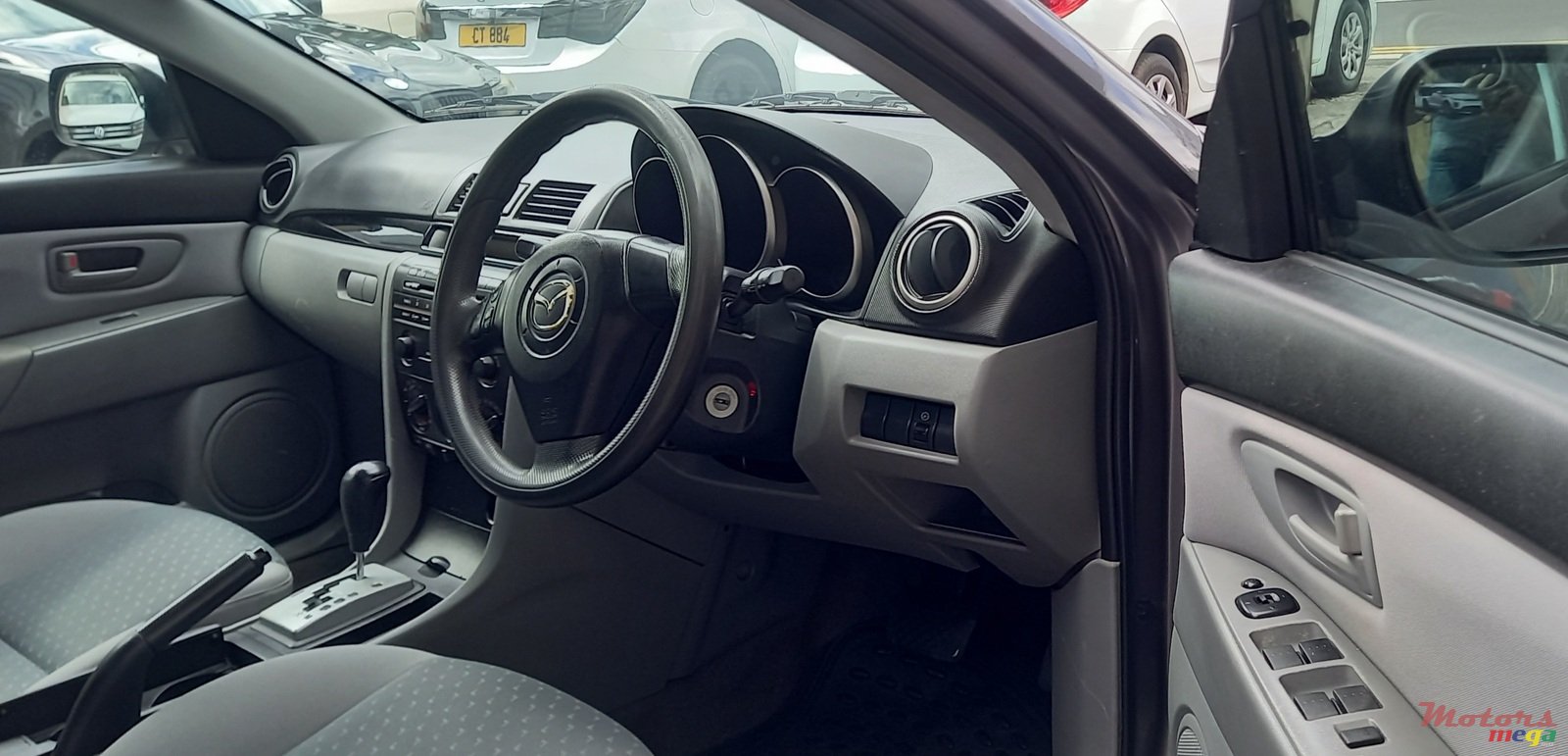 2005' Mazda Axela photo #5