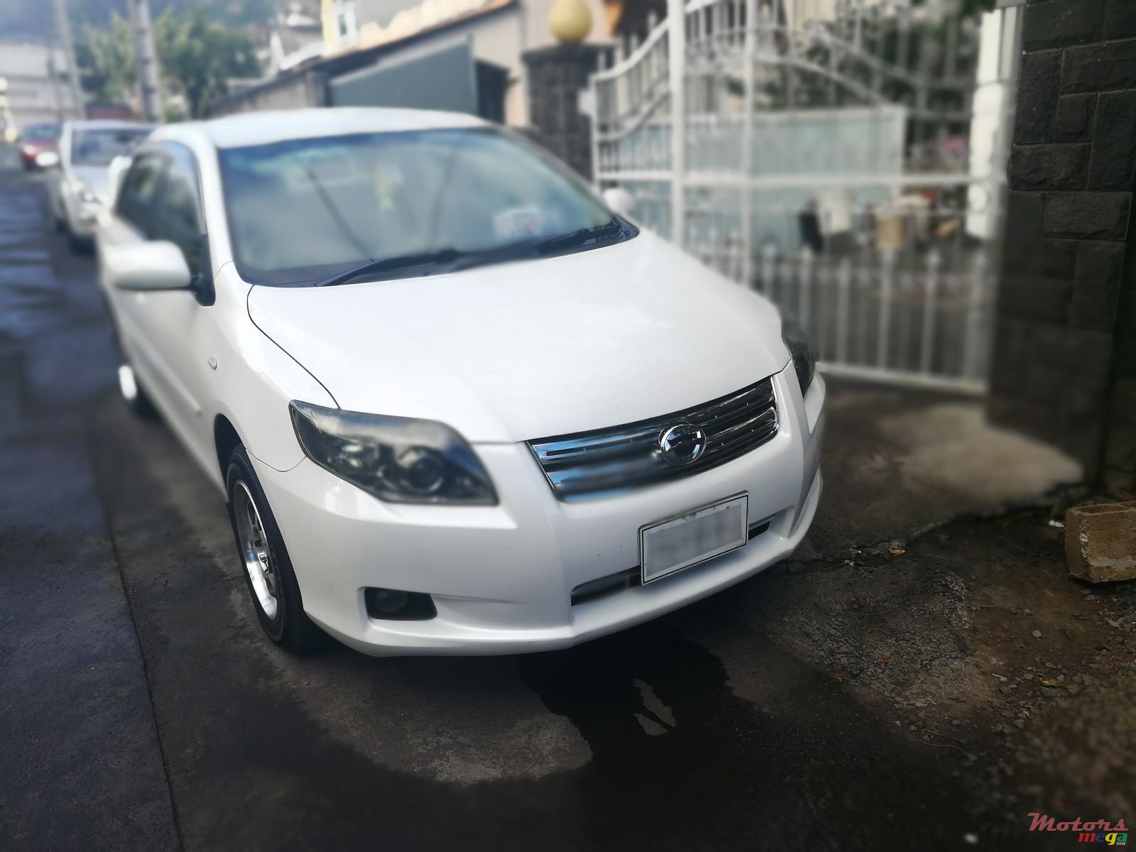 2009' Toyota Axio photo #1