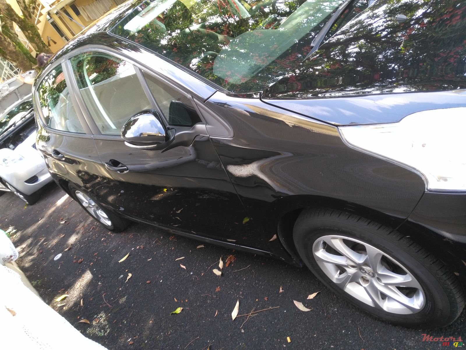 2013' Peugeot 208 photo #6