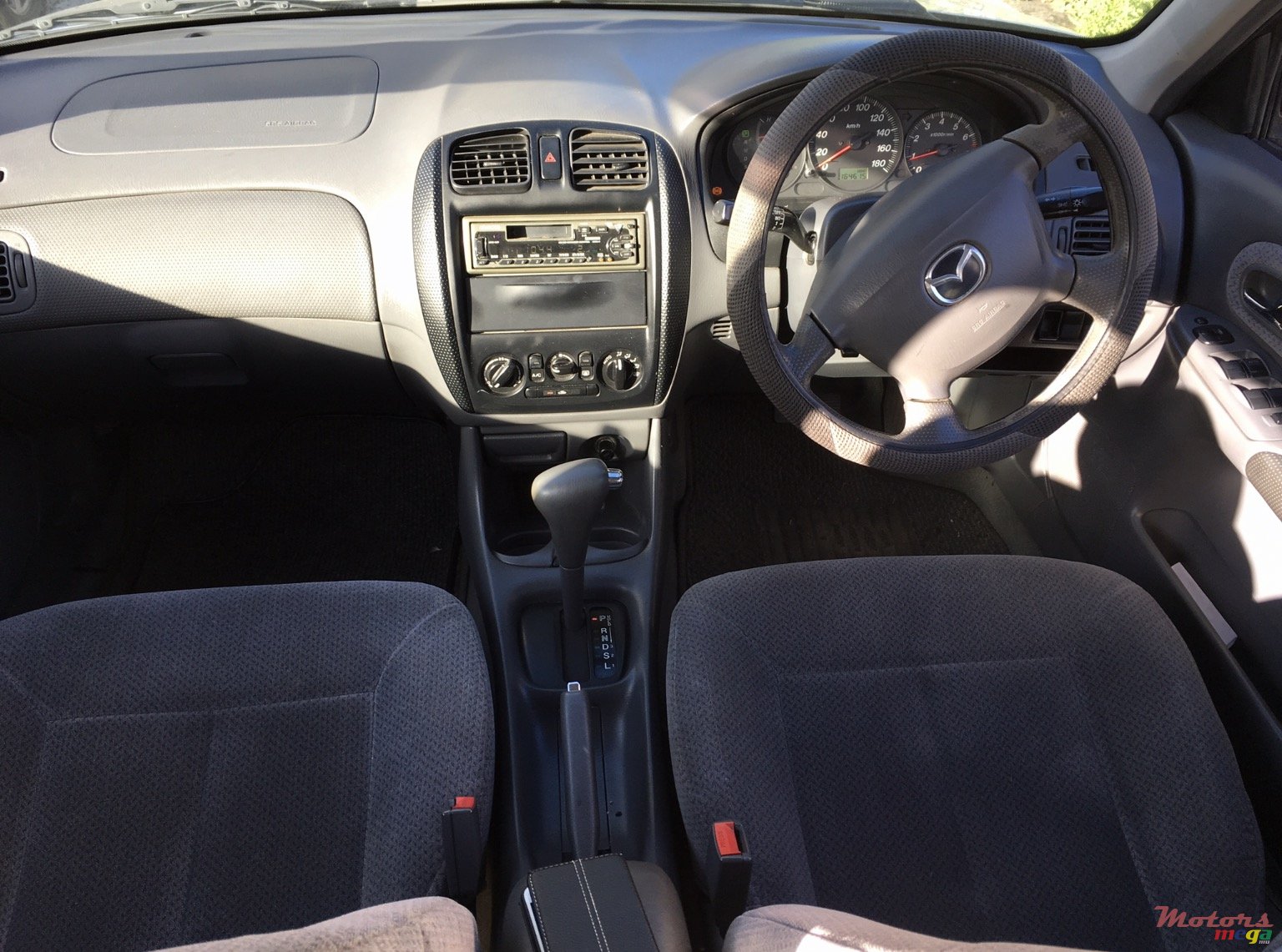 2000' Mazda Protege photo #3