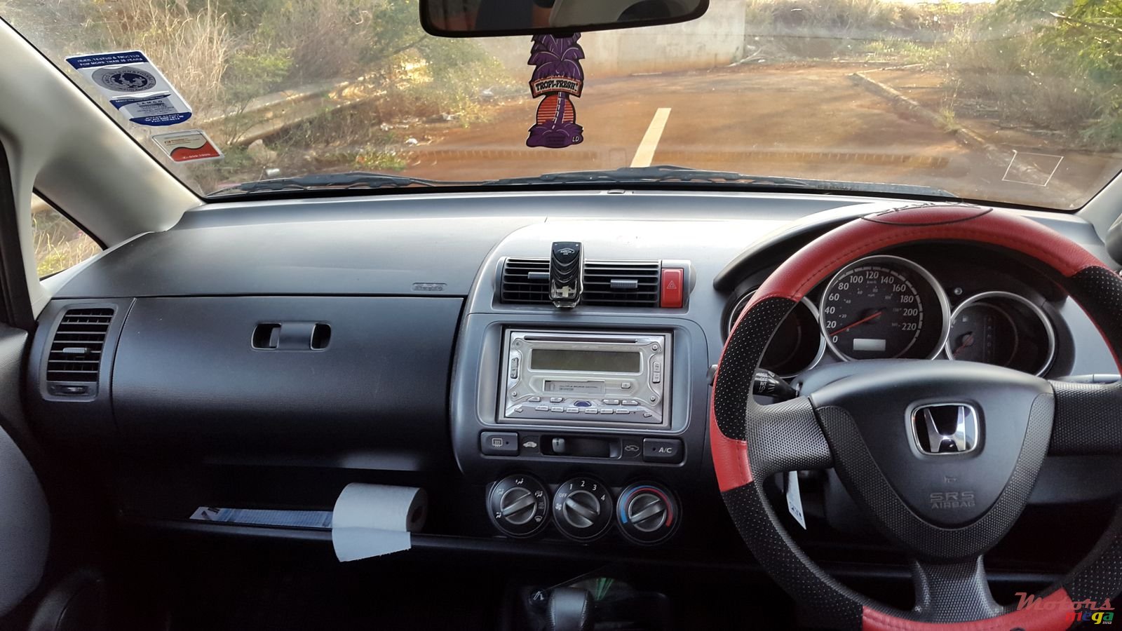 2004' Honda Jazz photo #5