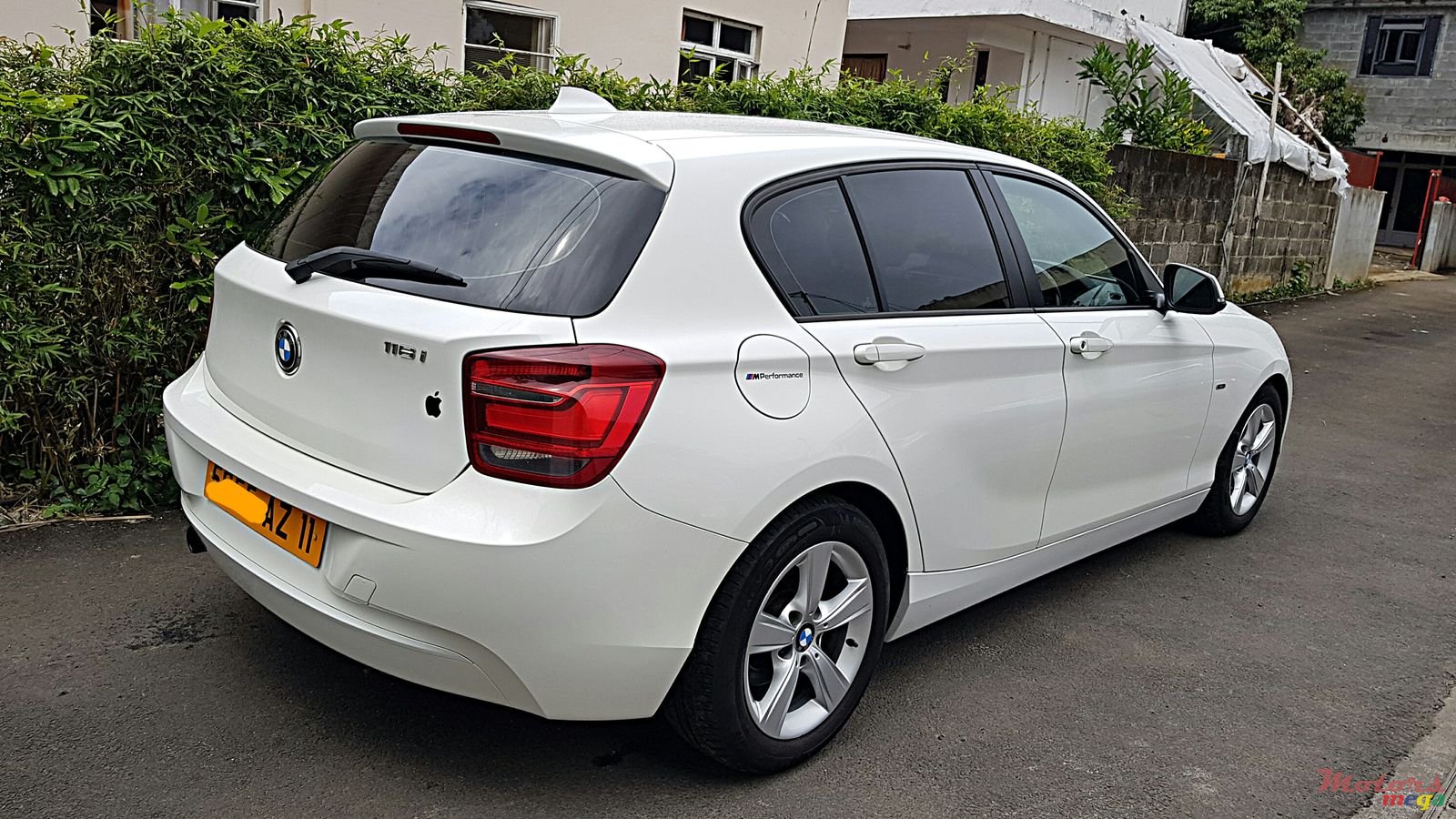 2011' BMW 116 Automatic sport line photo #2