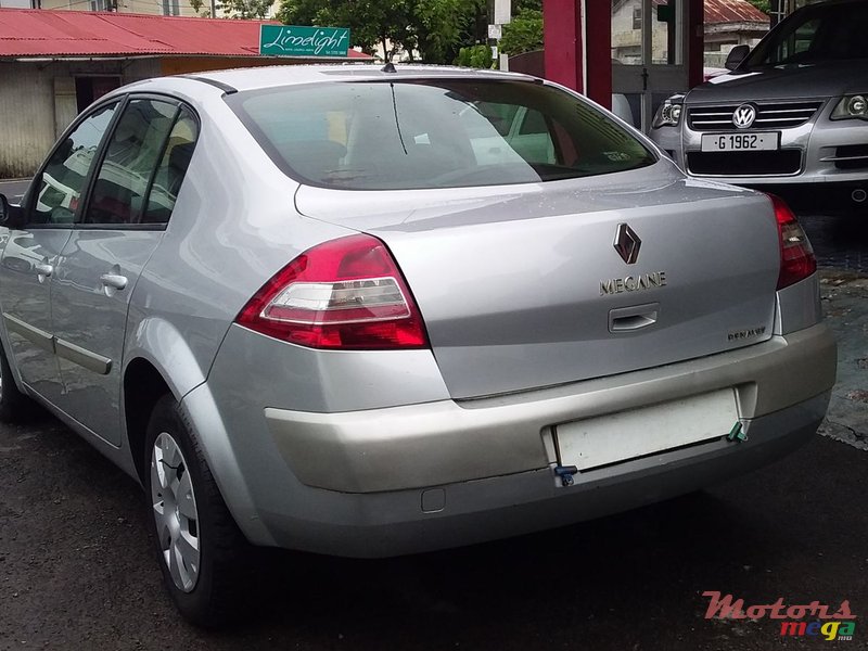 2007' Renault Megane photo #4