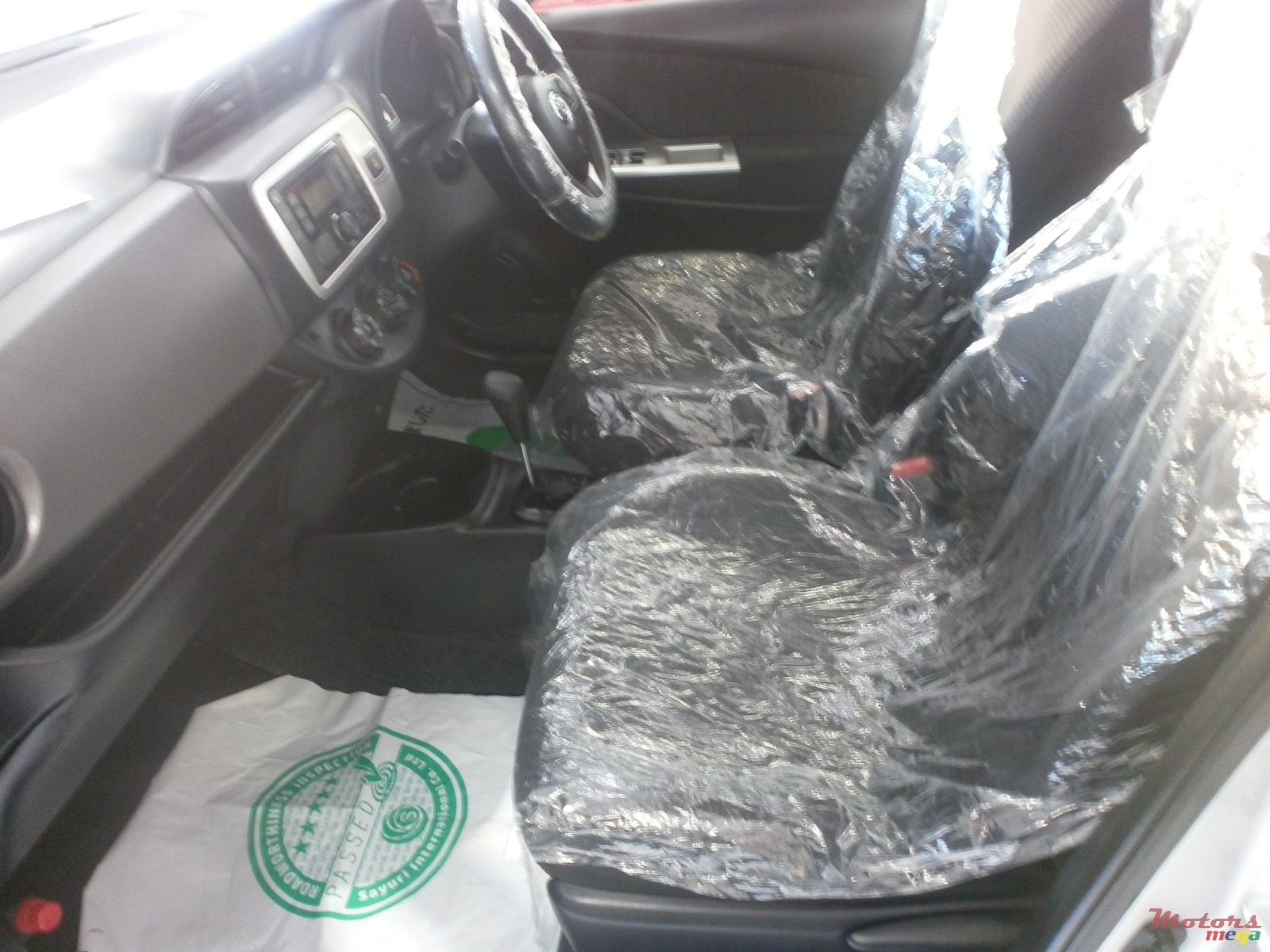 2016' Toyota Vitz photo #2