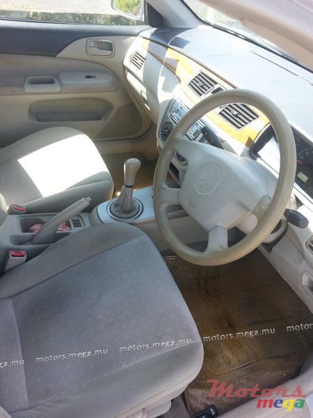 2005' Mitsubishi Lancer photo #4