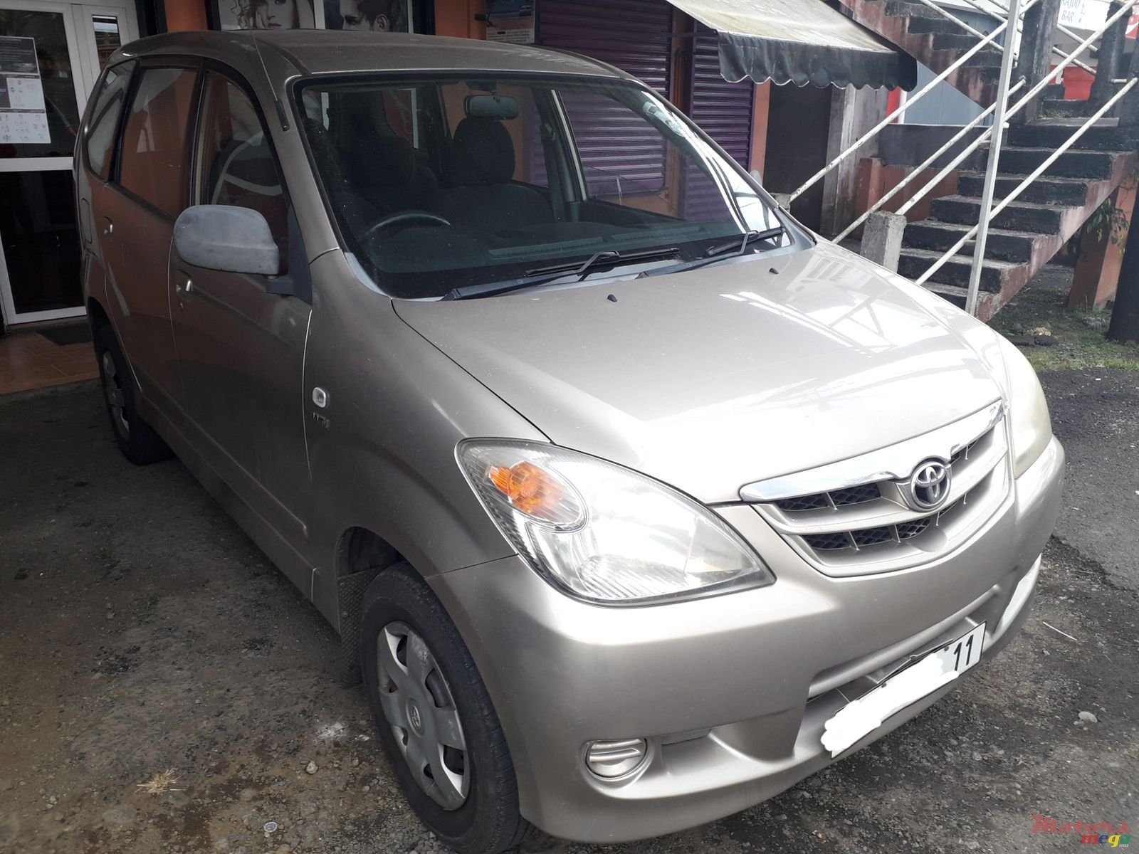 2011' Toyota Avanza 7 seater 1.3 manual photo #2