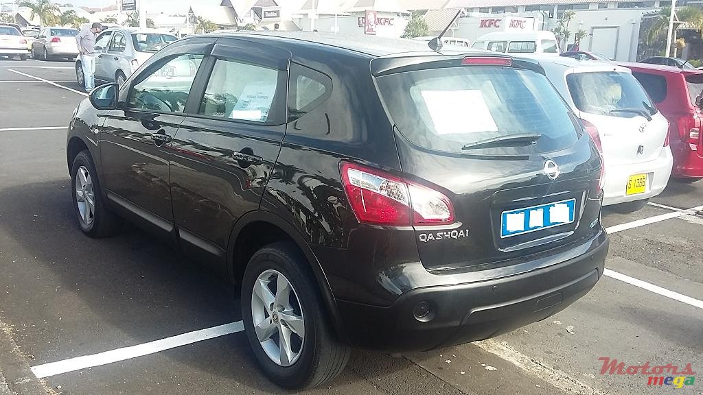 2013' Nissan Qashqai Diplomat's Car photo #3