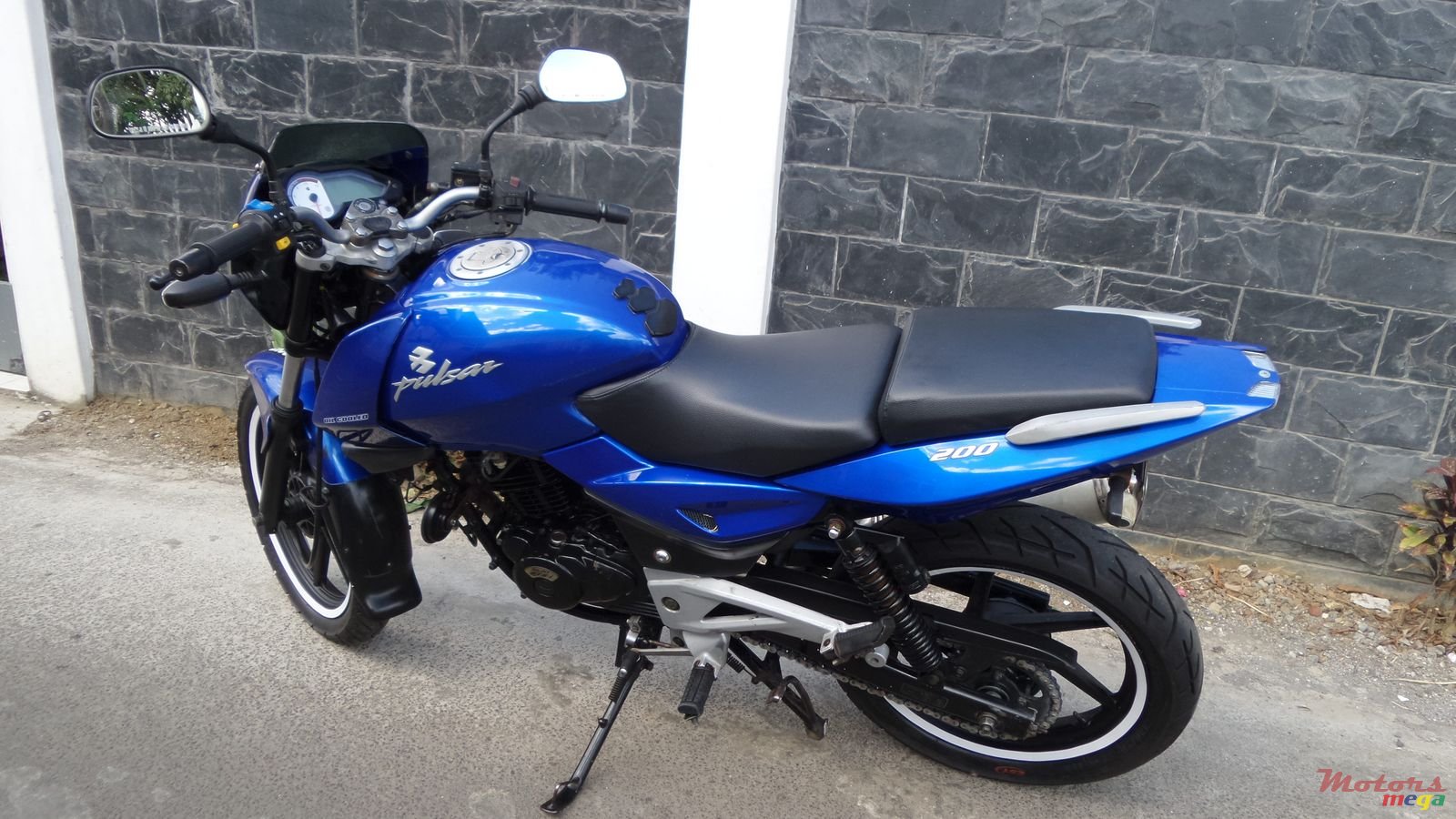 2009' Bajaj DTSI photo #5