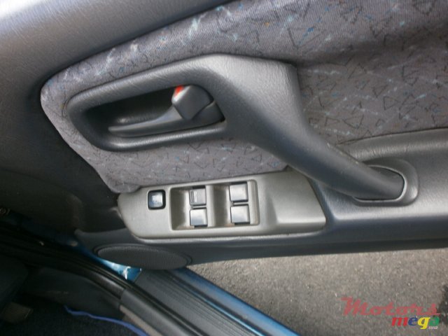 1998' Nissan Primera photo #6