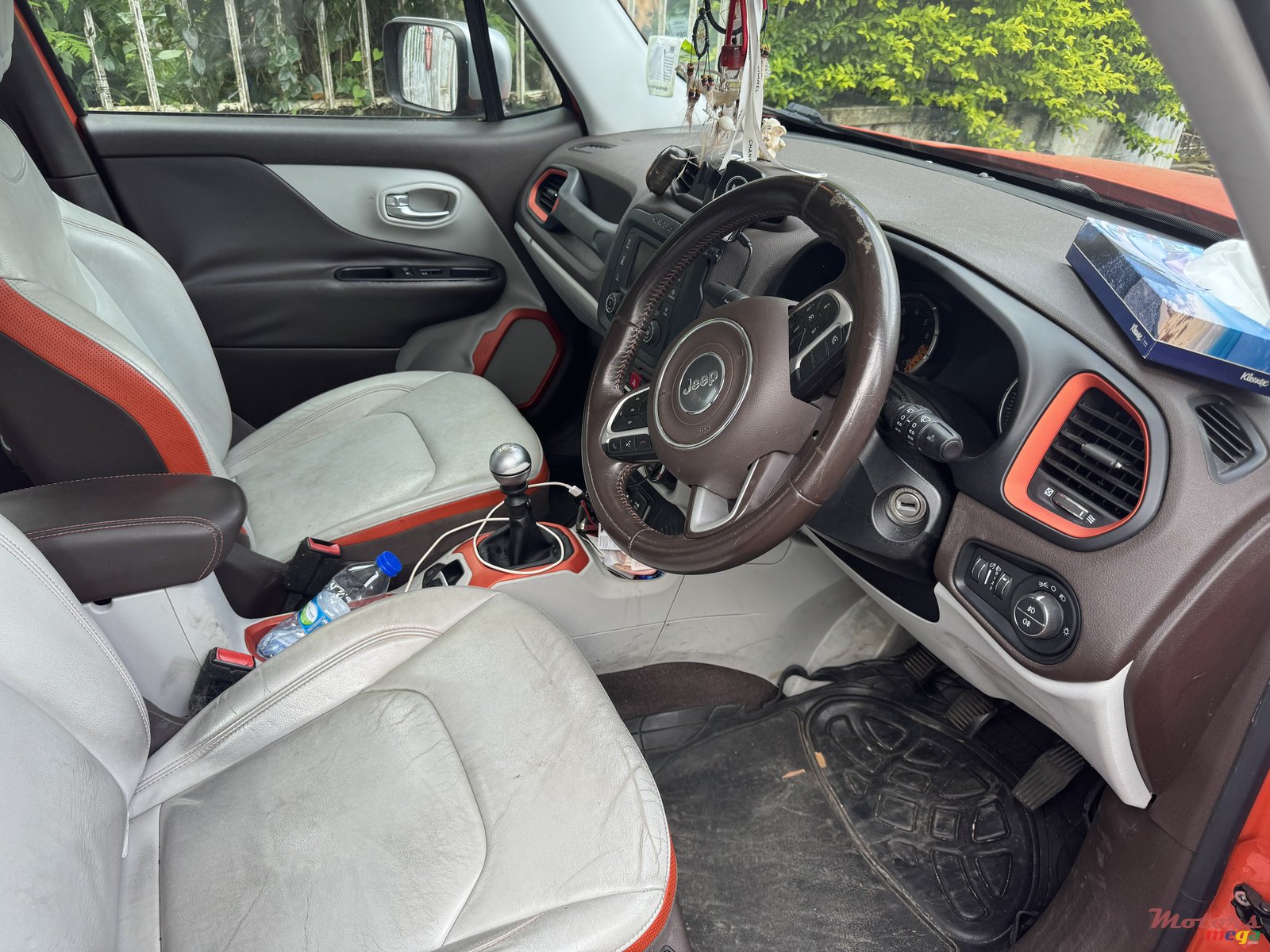 2015' Jeep Renegade photo #3