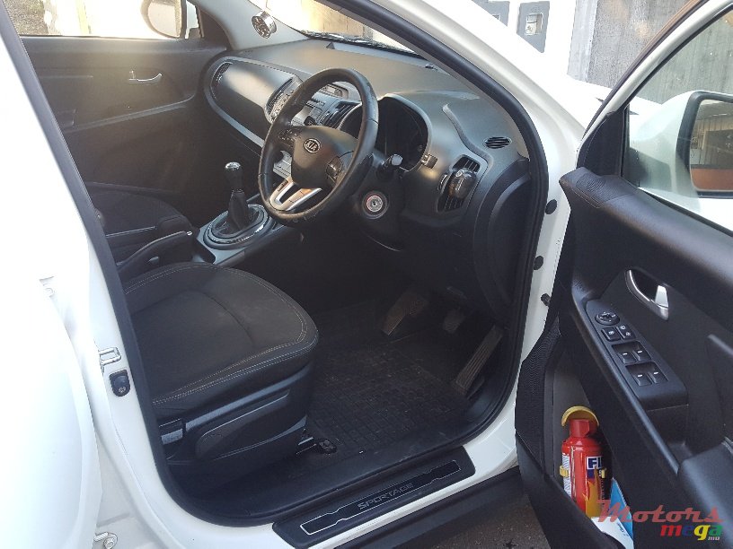 2012' Kia Sportage photo #4