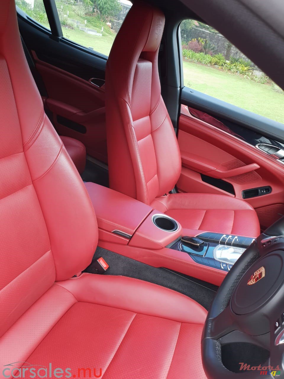 2014' Porsche Panamera photo #5