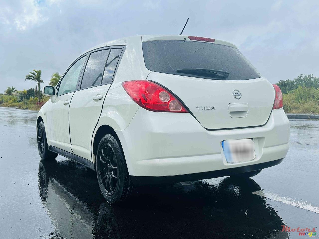 2006' Nissan Tiida photo #1