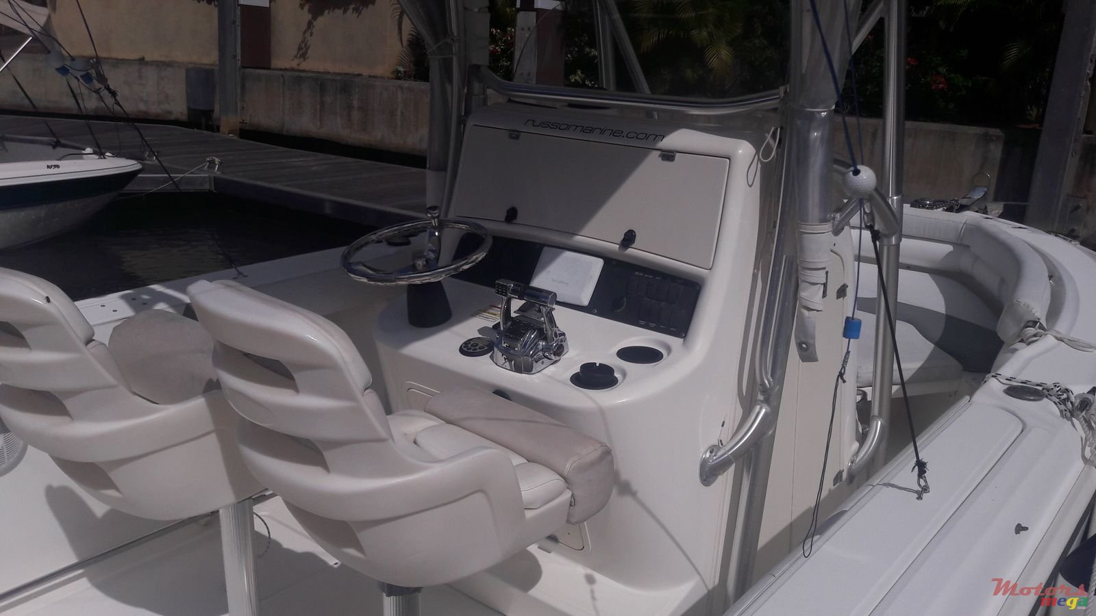 2012' Boston Whaler photo #7