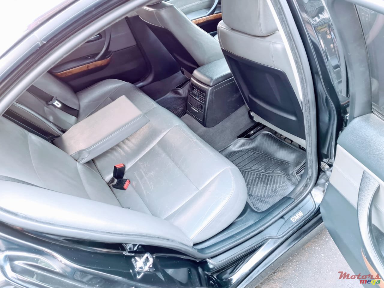 2005' BMW 320 photo #5