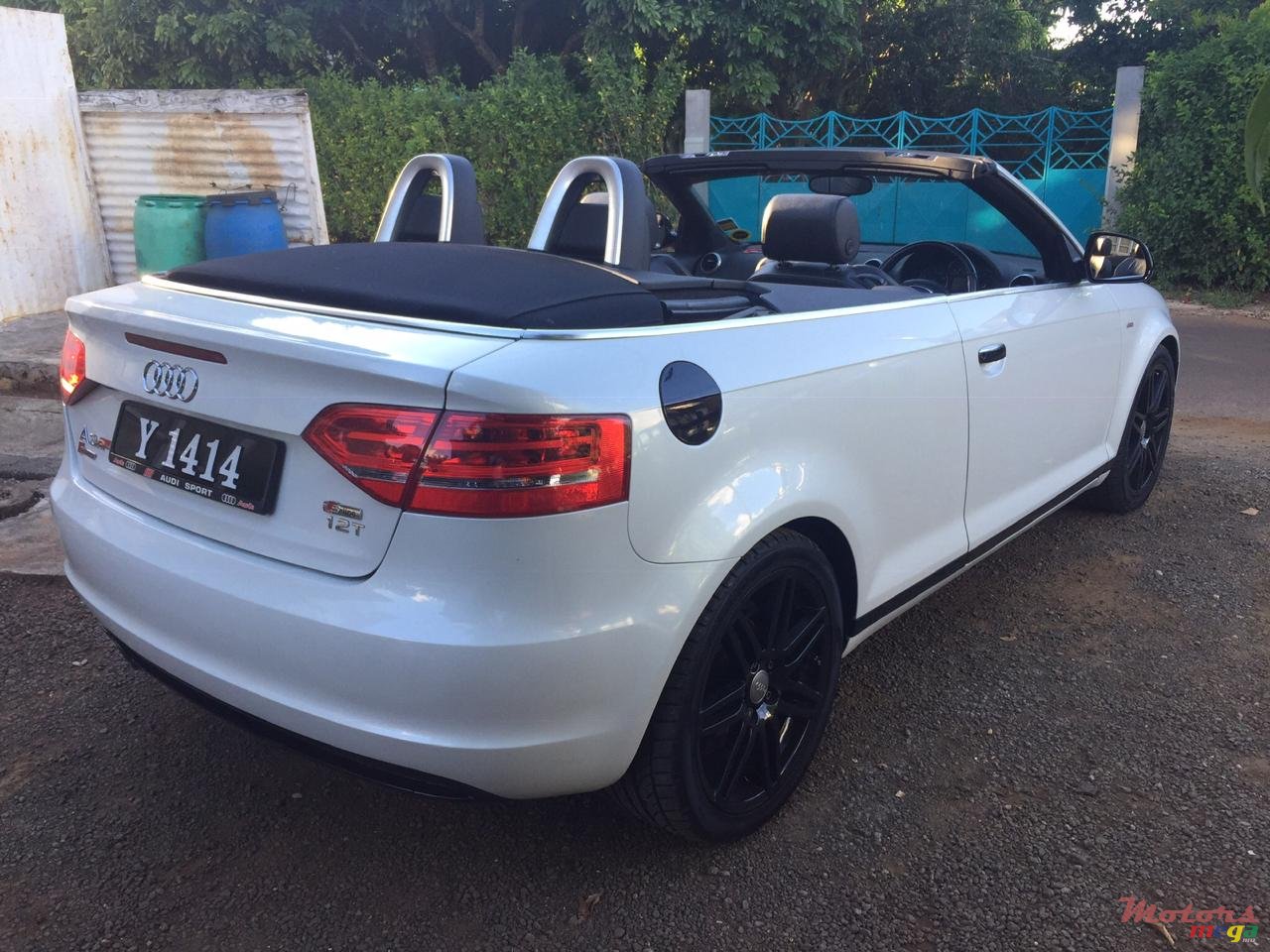 2010' Audi A3 S-Line Convertible photo #4