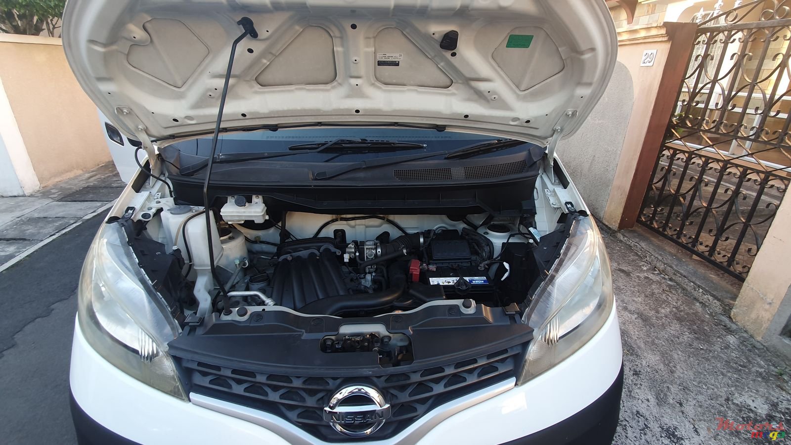 2015' Nissan NV photo #3