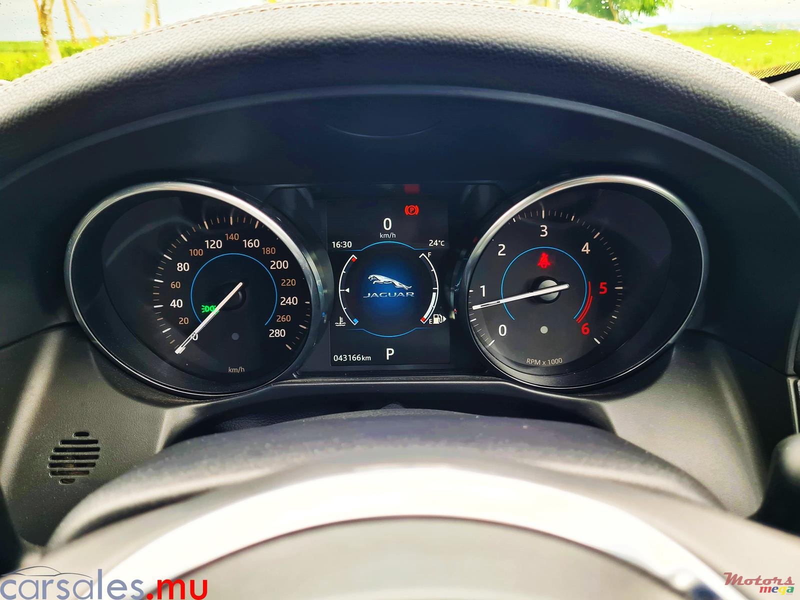 2018' Jaguar XF R Sport photo #7