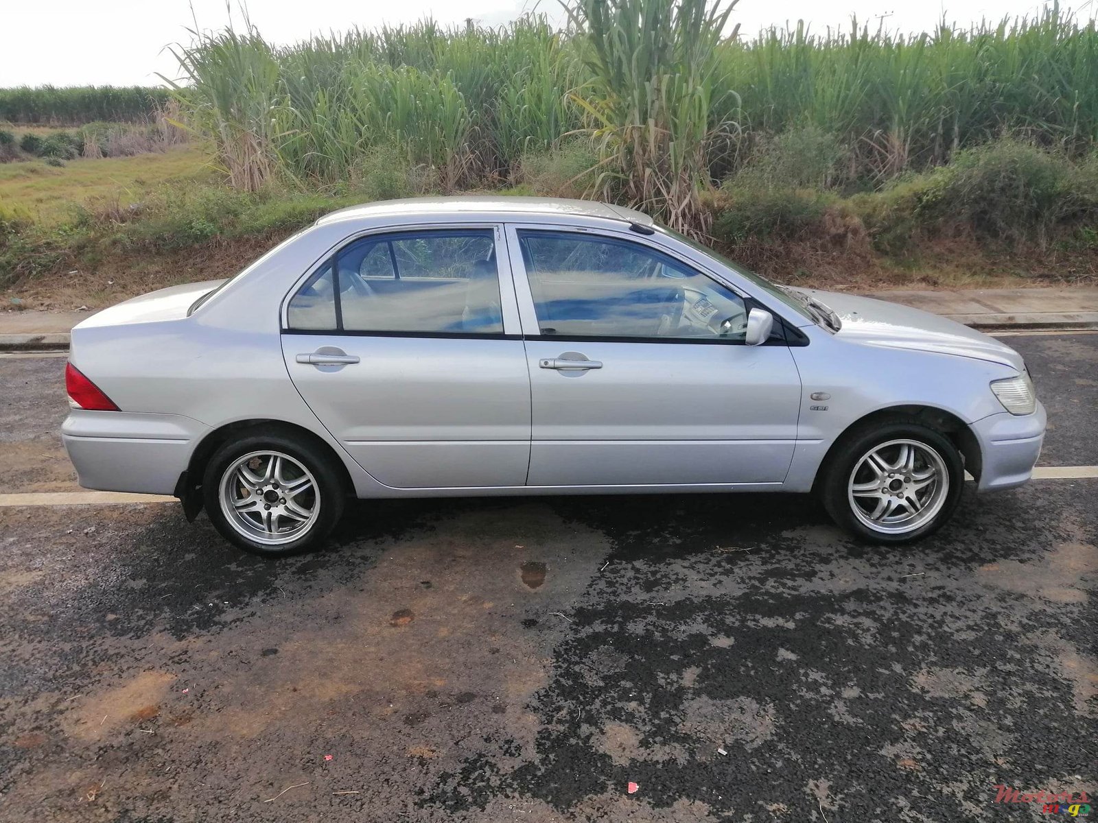 2002' Mitsubishi Lancer CEDIA photo #5