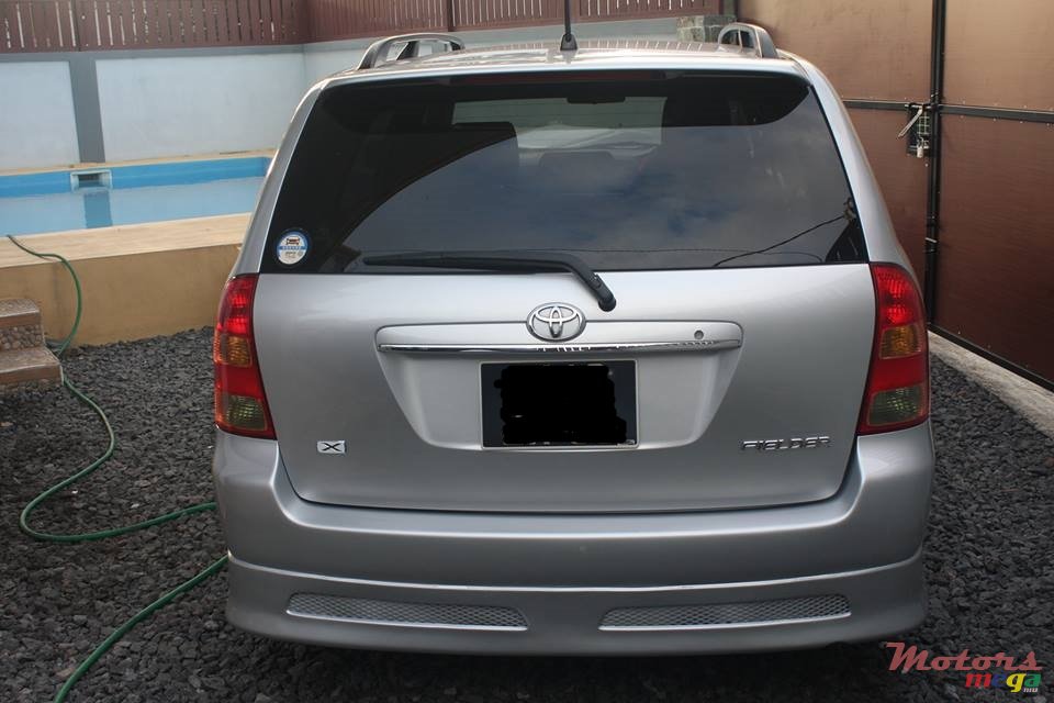 2003' Toyota F Fielder Autovan photo #3