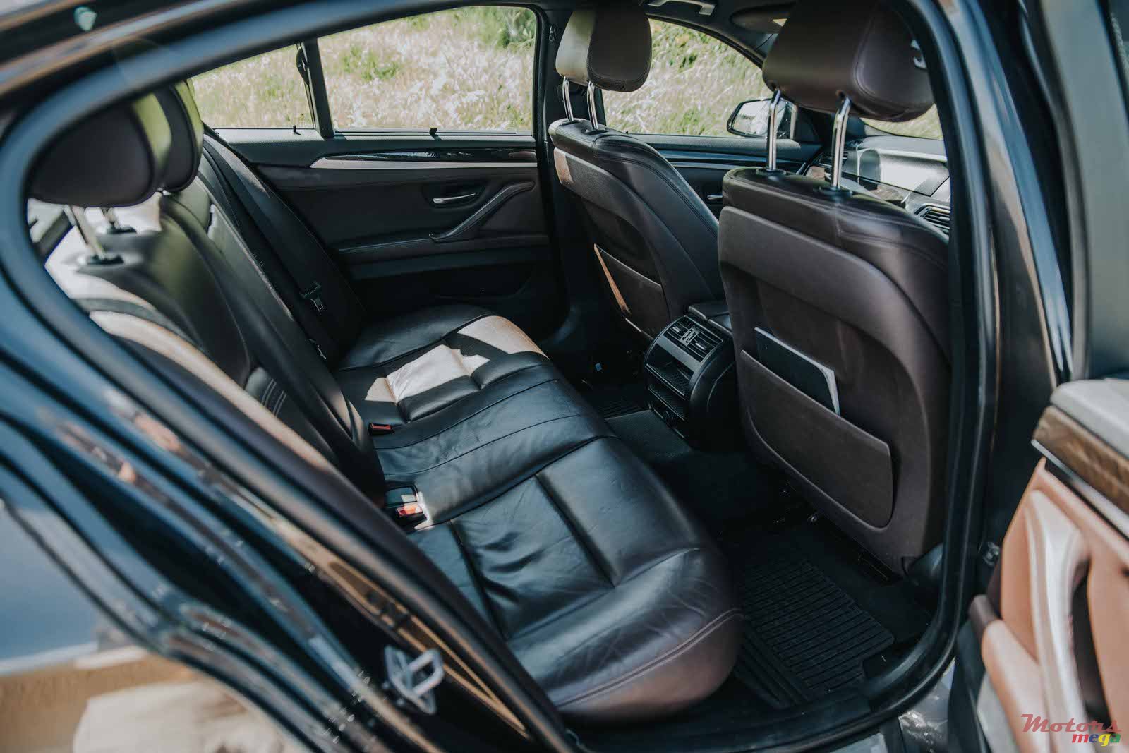 2015' BMW 528 photo #6