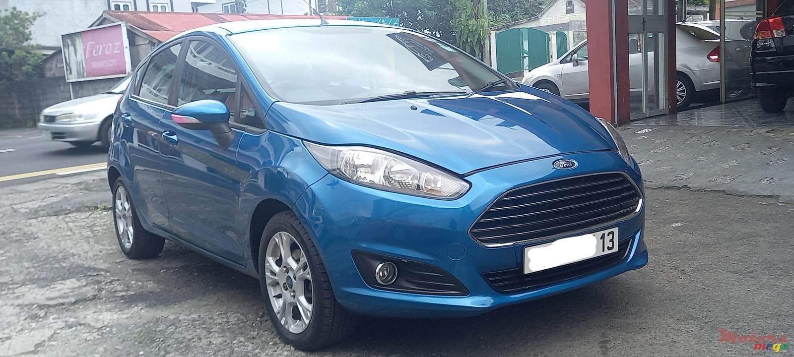 2013' Ford Fiesta photo #1