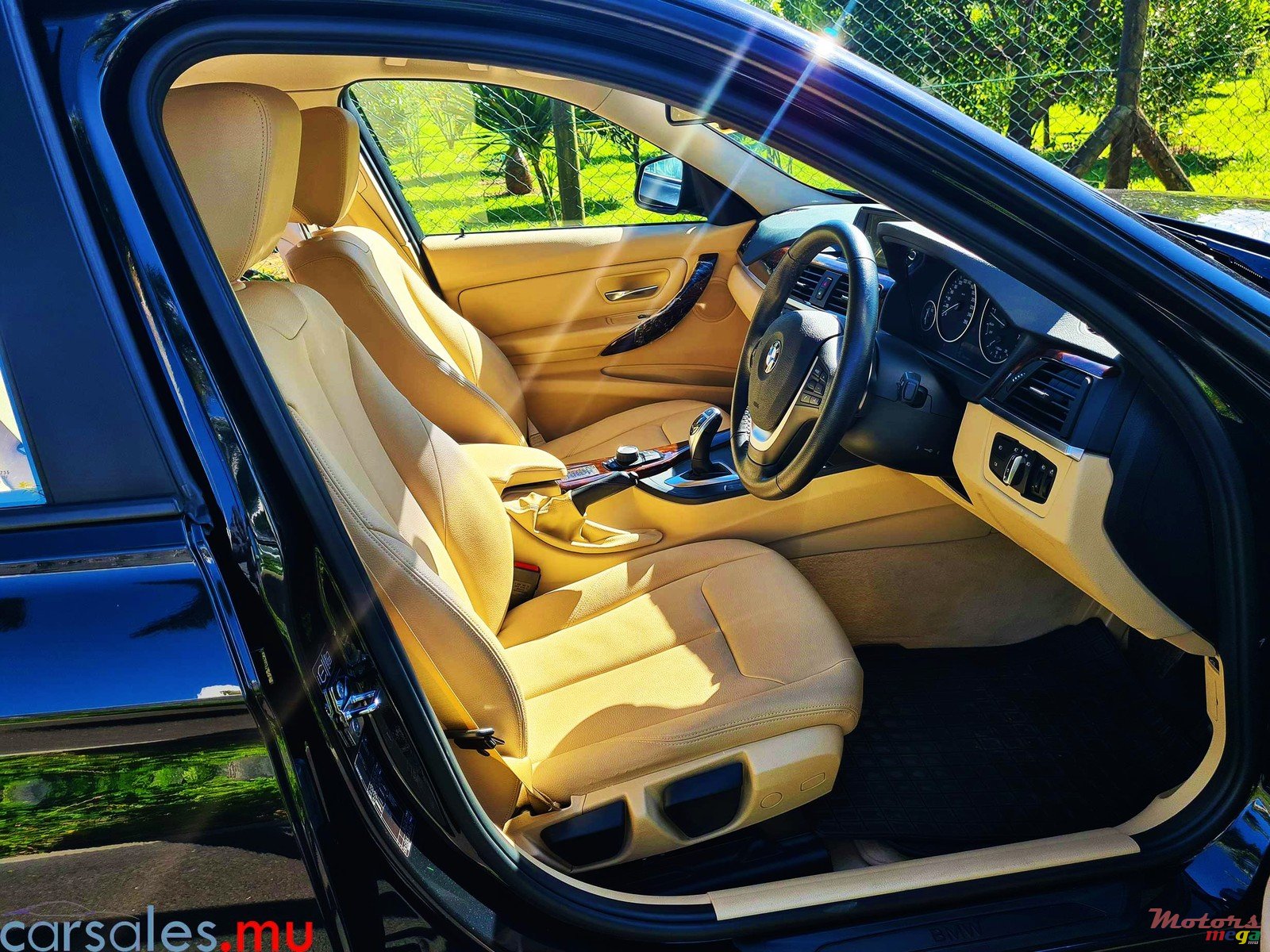 2012' BMW 328 i photo #5