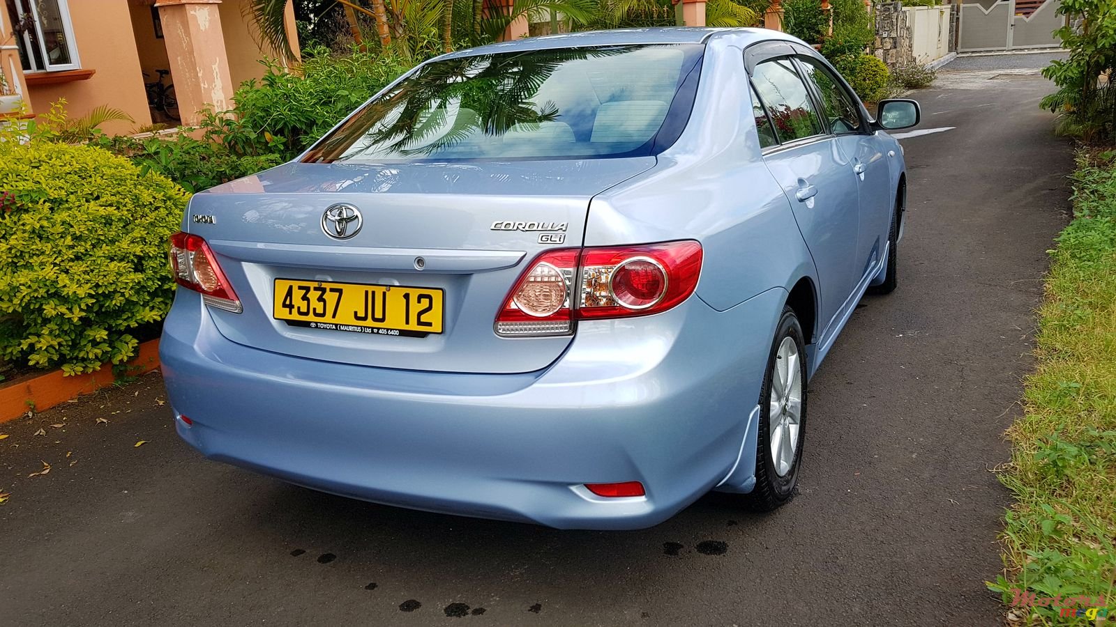 2012' Toyota Corolla photo #2