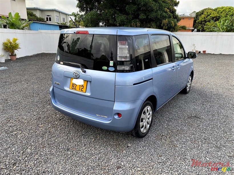 2012' Toyota Sienta Auto 1.5L JAPAN photo #2