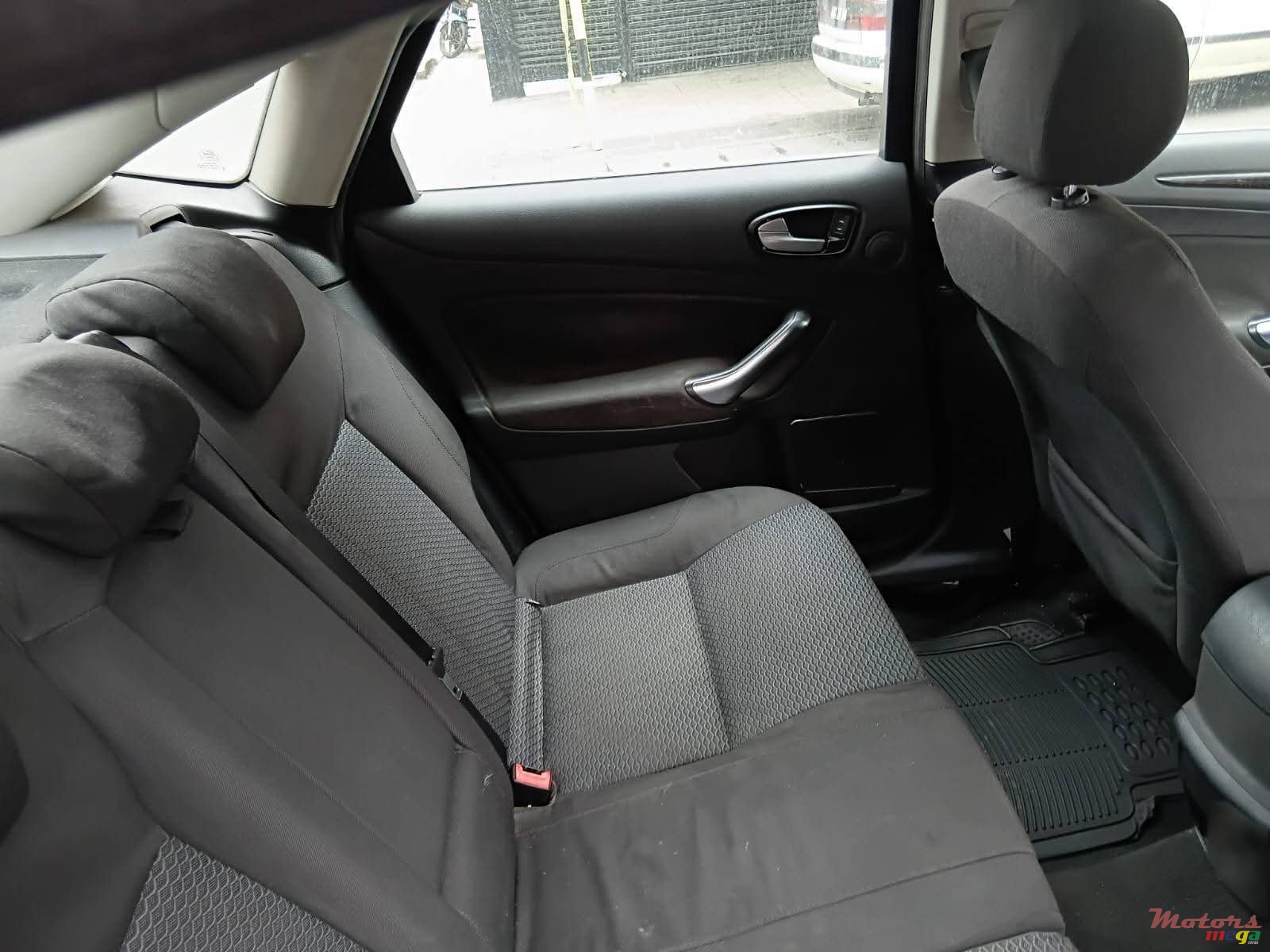 2010' Ford Mondeo photo #4