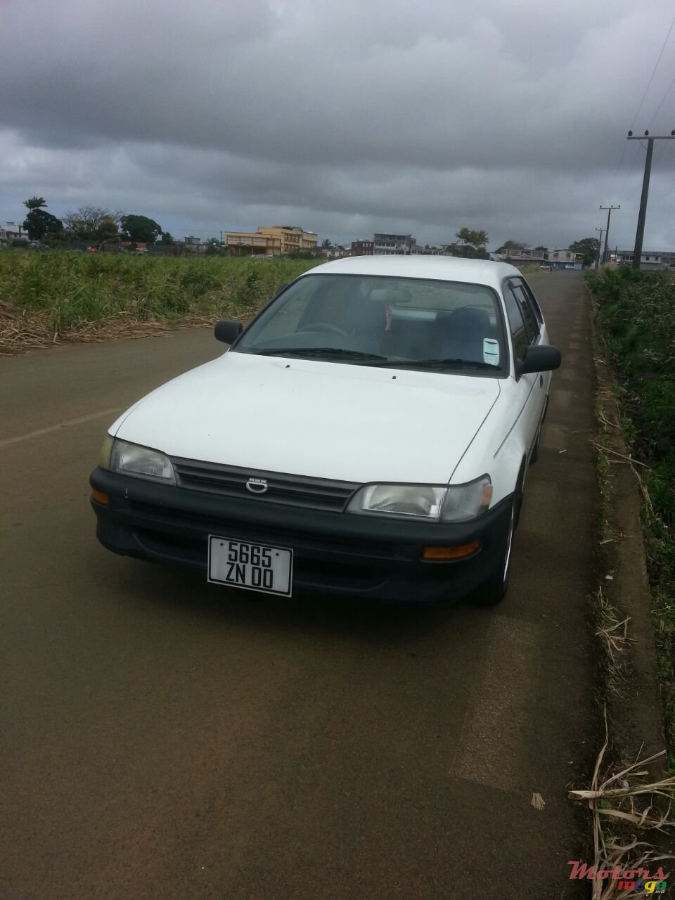 2000' Toyota 1 owner, abs, as new photo #2