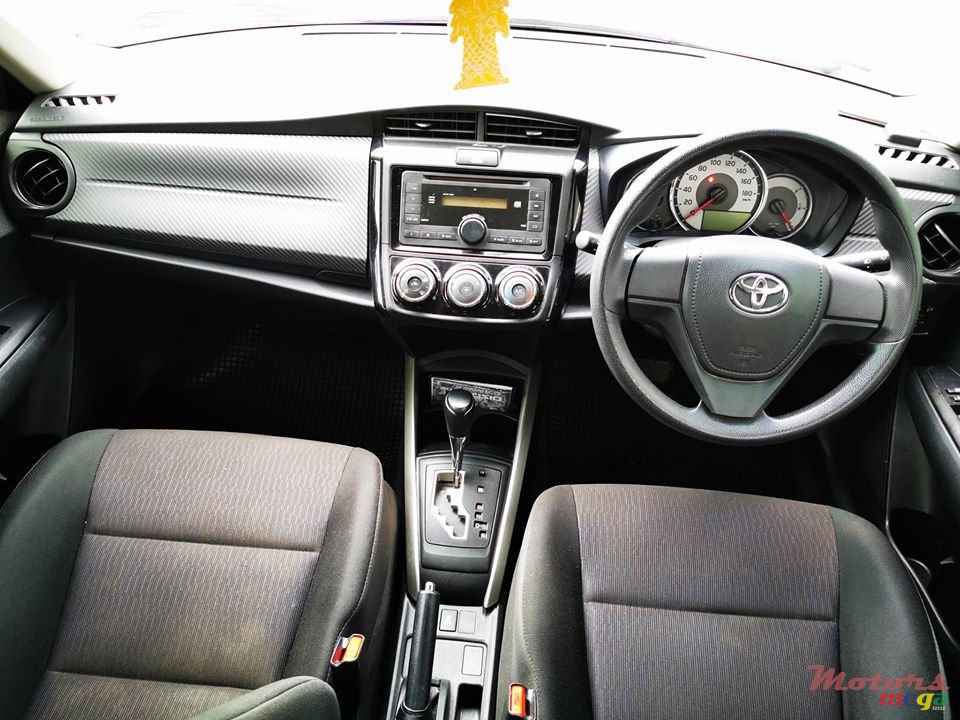 2014' Toyota Corolla Fielder photo #5