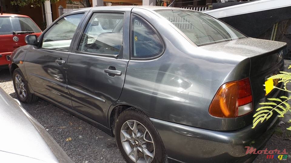 2005' Volkswagen Polo Classic photo #3