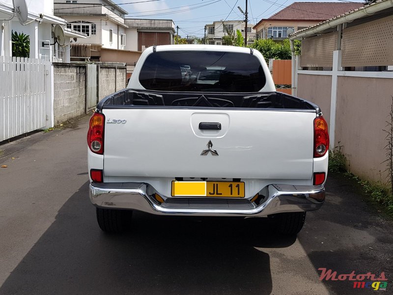 2011' Mitsubishi Sportero 4x4 photo #3