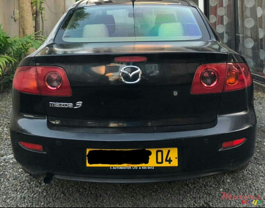 2004' Mazda Mazda3 photo #2