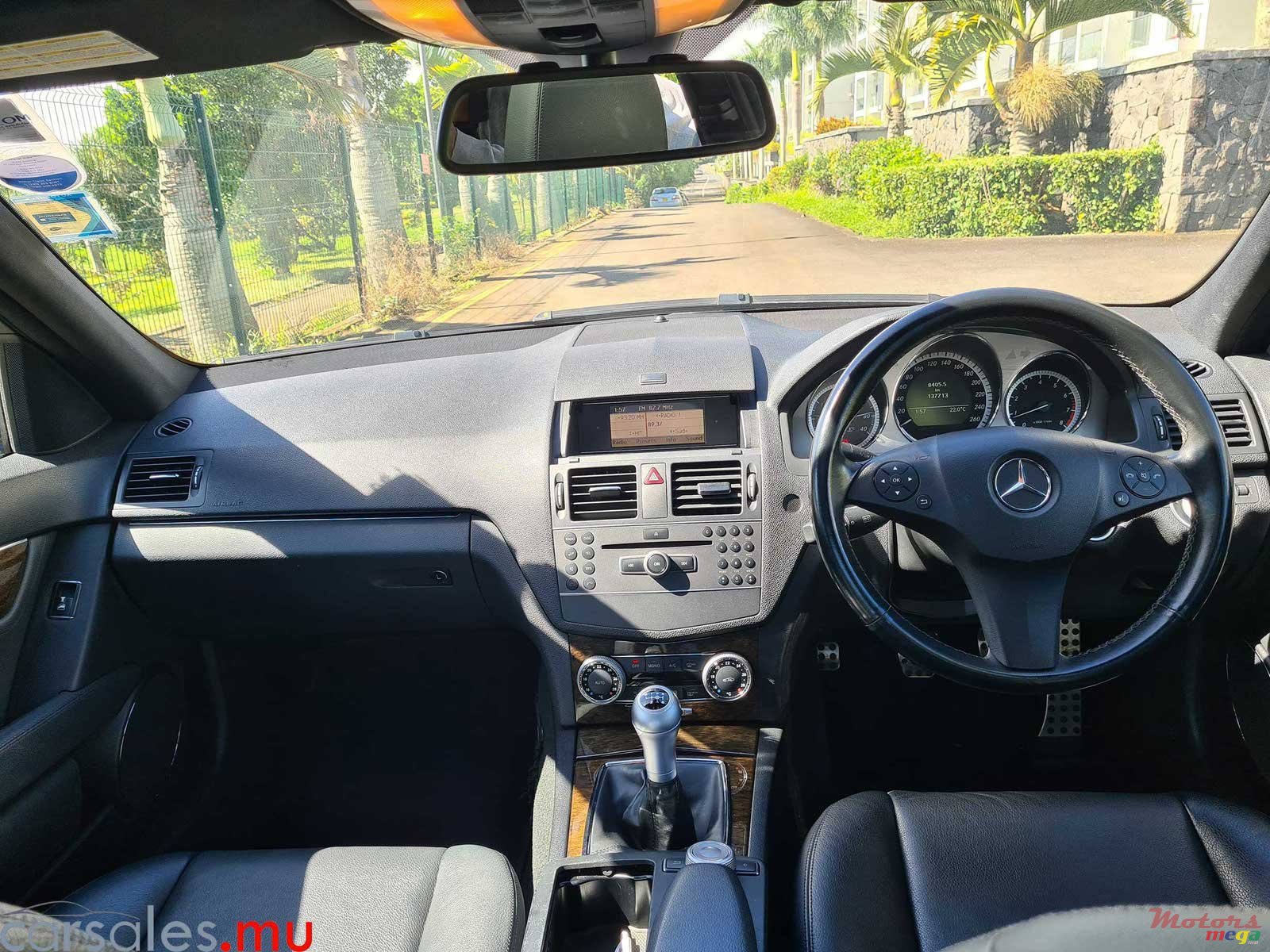 2011' Mercedes-Benz C 180 Kompressor photo #6