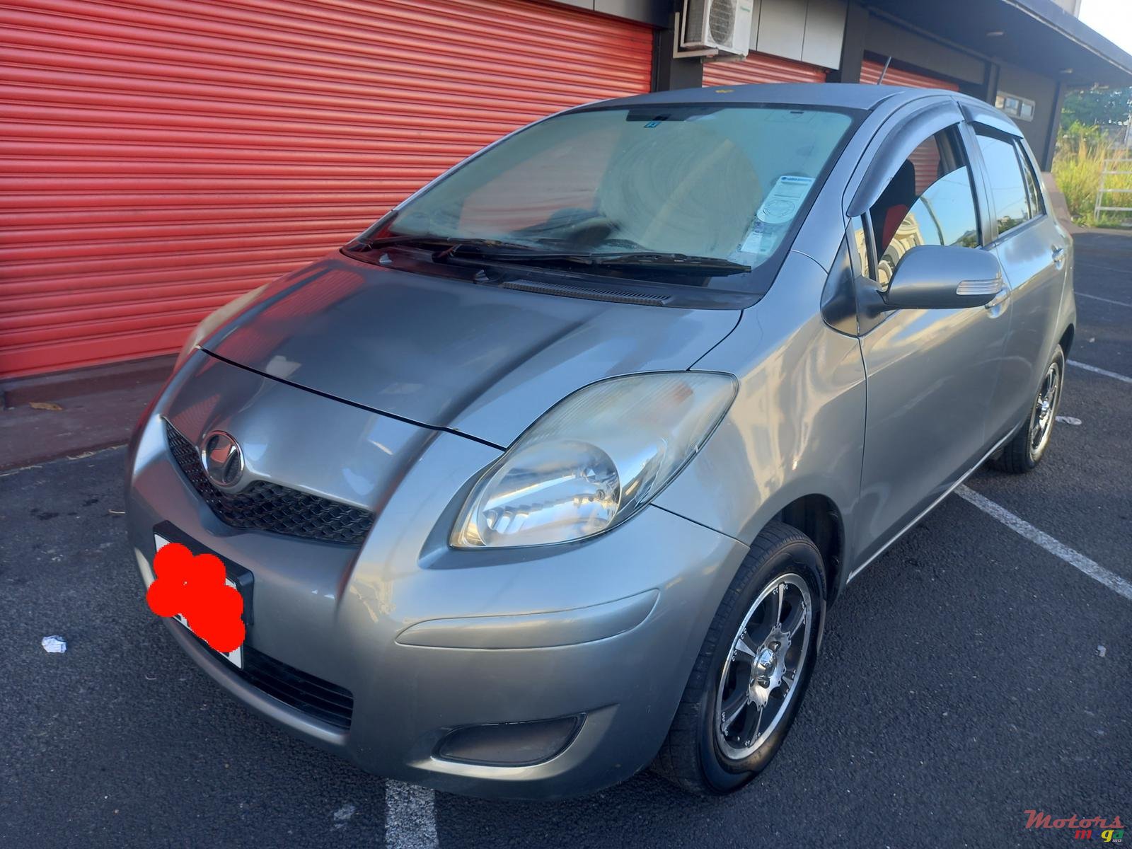 2010' Toyota Vitz photo #1