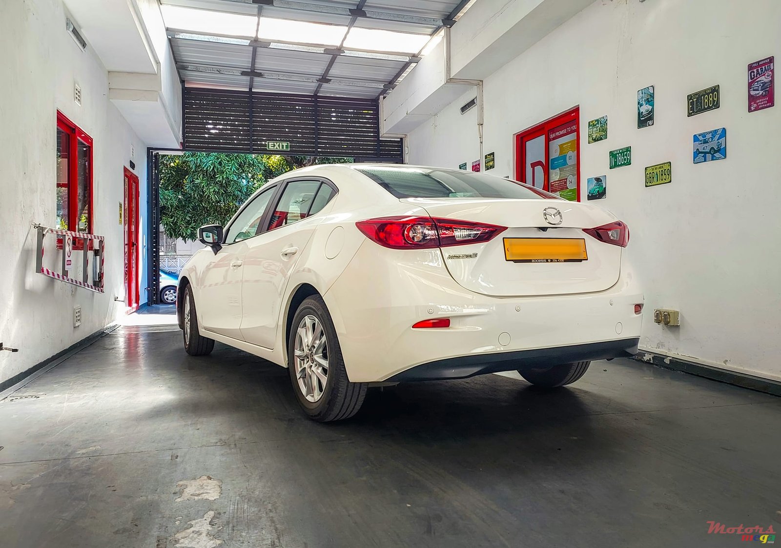 2018' Mazda 3 photo #4