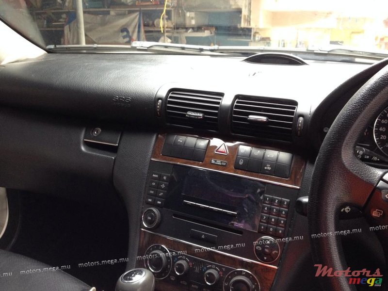 2004' Mercedes-Benz photo #5