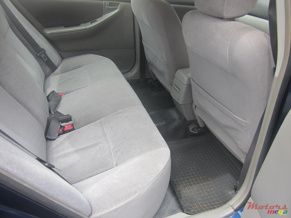 2002' Toyota NZE photo #4